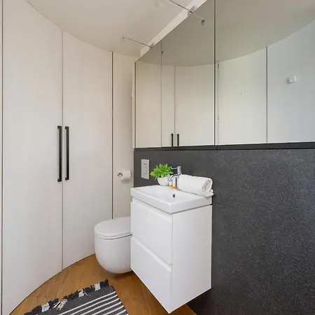 Apartment Studio With View Of Panorama With Parking By Renters Prestige *